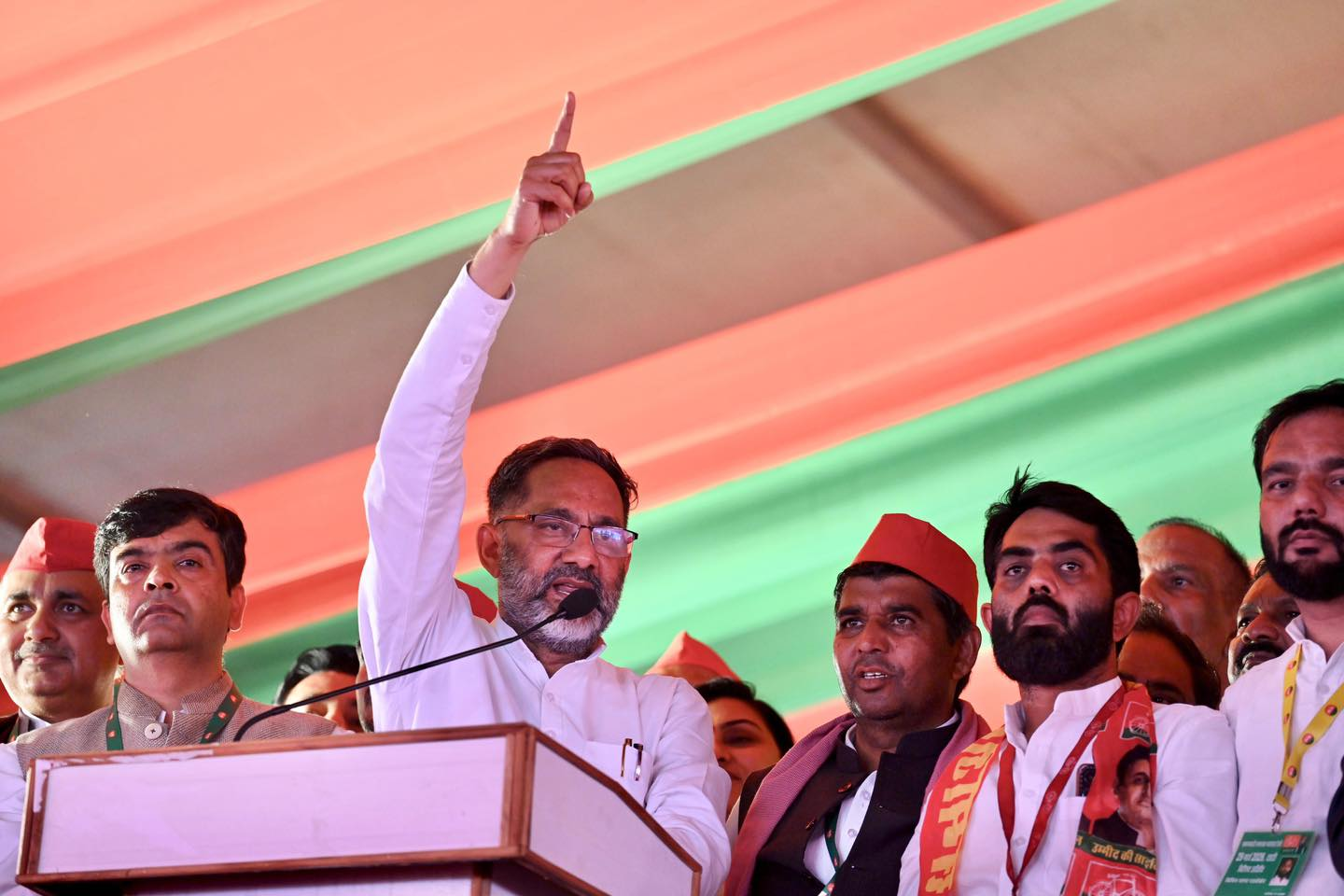 सपा की नजर अब गुर्जरों पर यादव समीकरणों से आगे बढ़ते अखिलेश