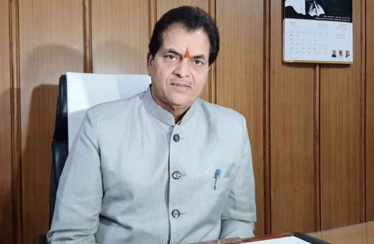 योग नगरी में ‘प्रेम’ का असफल प्रयोग