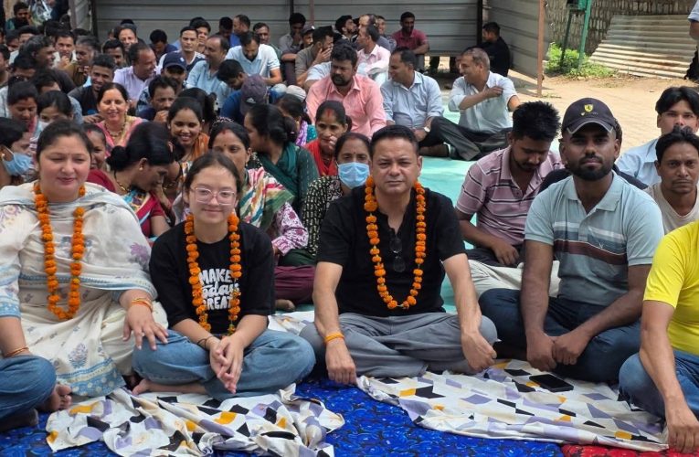 121 करोड़ रुपए में बिक गई पहाड़ की आयुर्वेदिक विरासत मिनीरत्न से निजीकरण तक