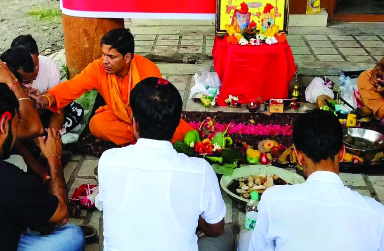 विपक्ष को मुद्दे देने की यह कैसी राजनीति? भाजपा को आखिर हुआ क्या है?